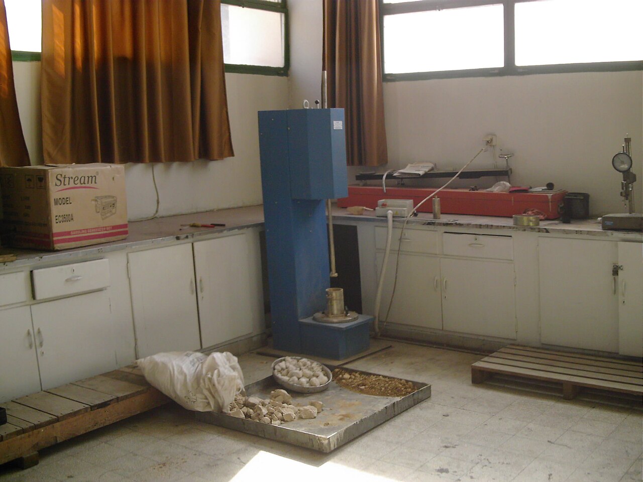 soil analysis laboratory equipment