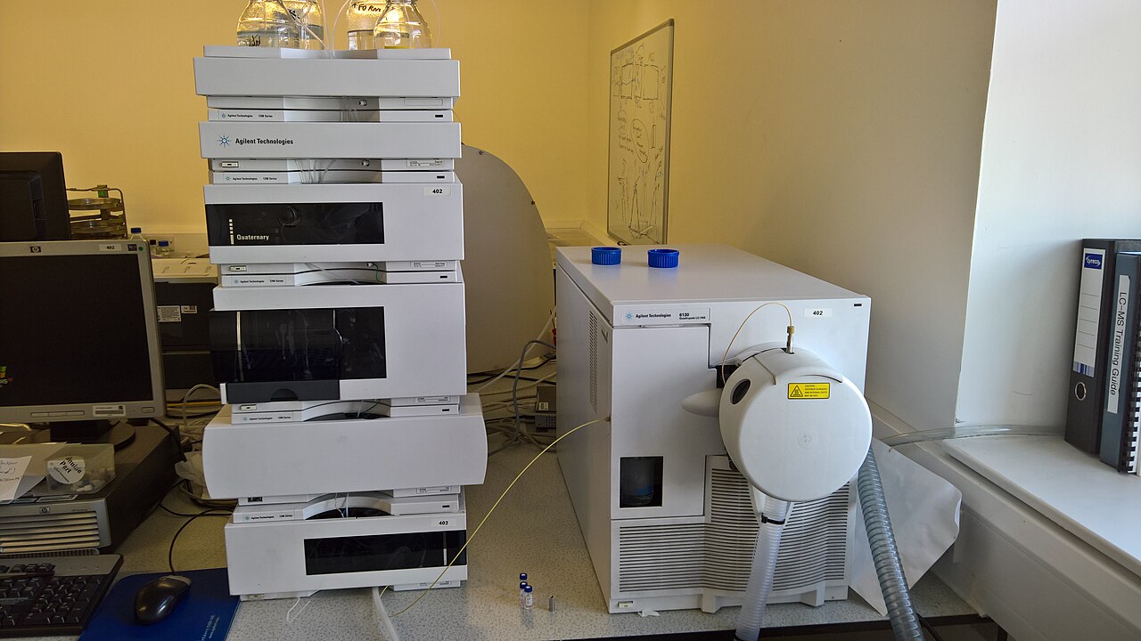 HPLC system coupled with mass spectrometry for confirmatory analysis of mycotoxins
