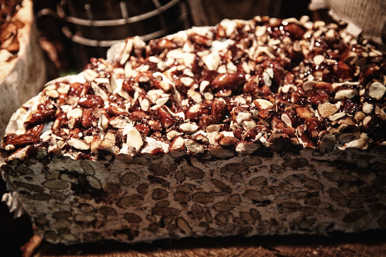 Nougat with roasted nuts
